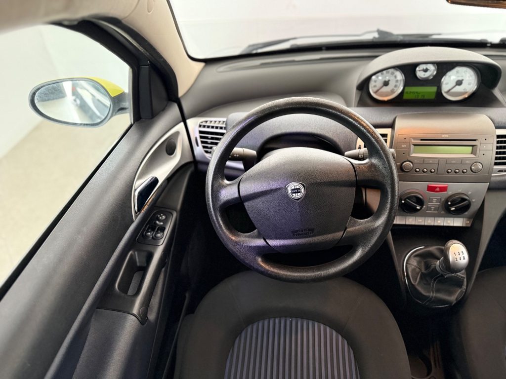 LANCIA Ypsilon 1.2 .Argento - 12