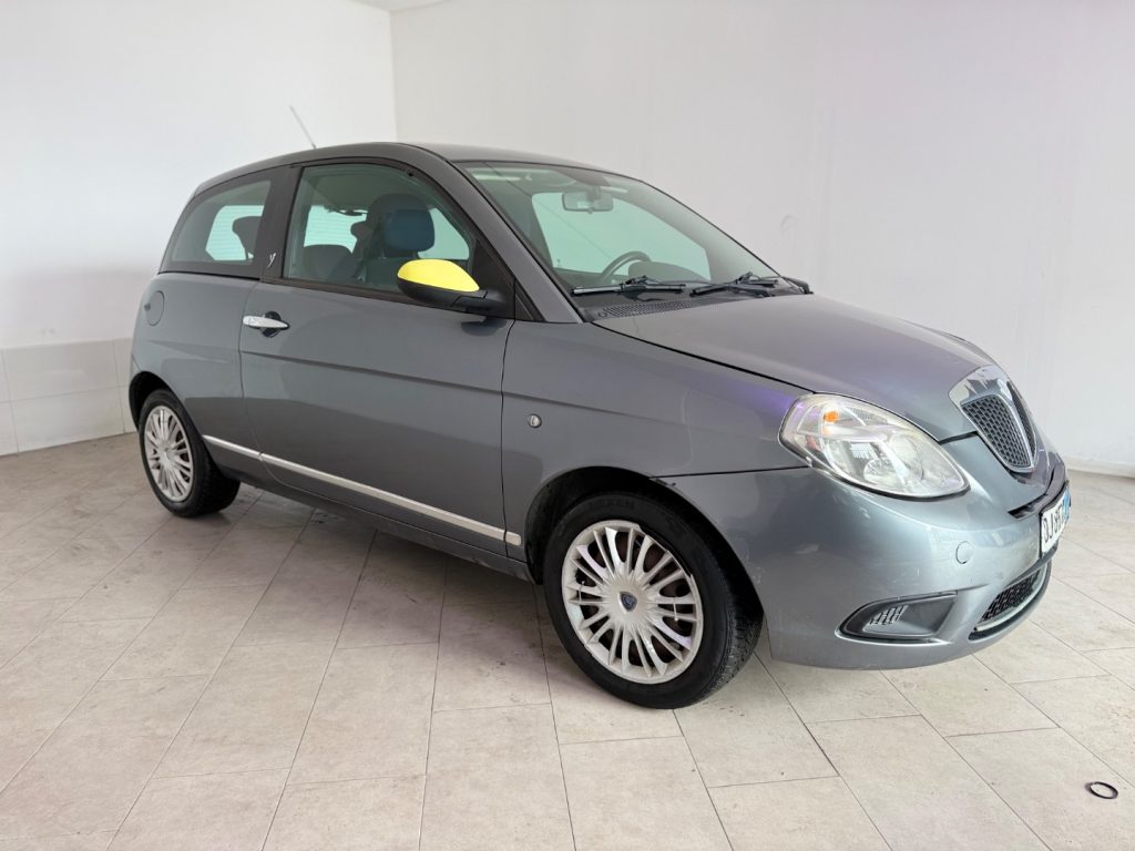 LANCIA Ypsilon 1.2 .Argento - 2
