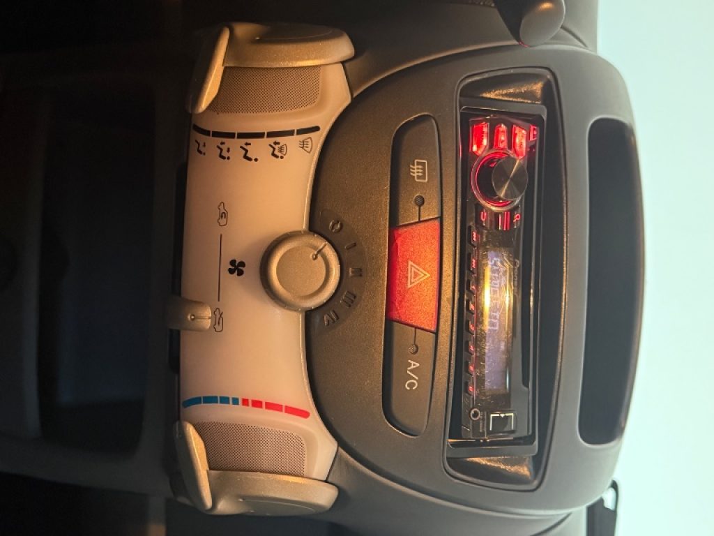 PEUGEOT 107 1.0 68CV 5p. Desir - 12