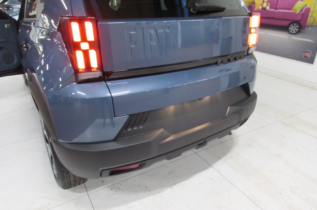 FIAT Grande Panda 1.2 Hybrid 110 CV S&S Icon KM.ZERO Pack Tech - 15