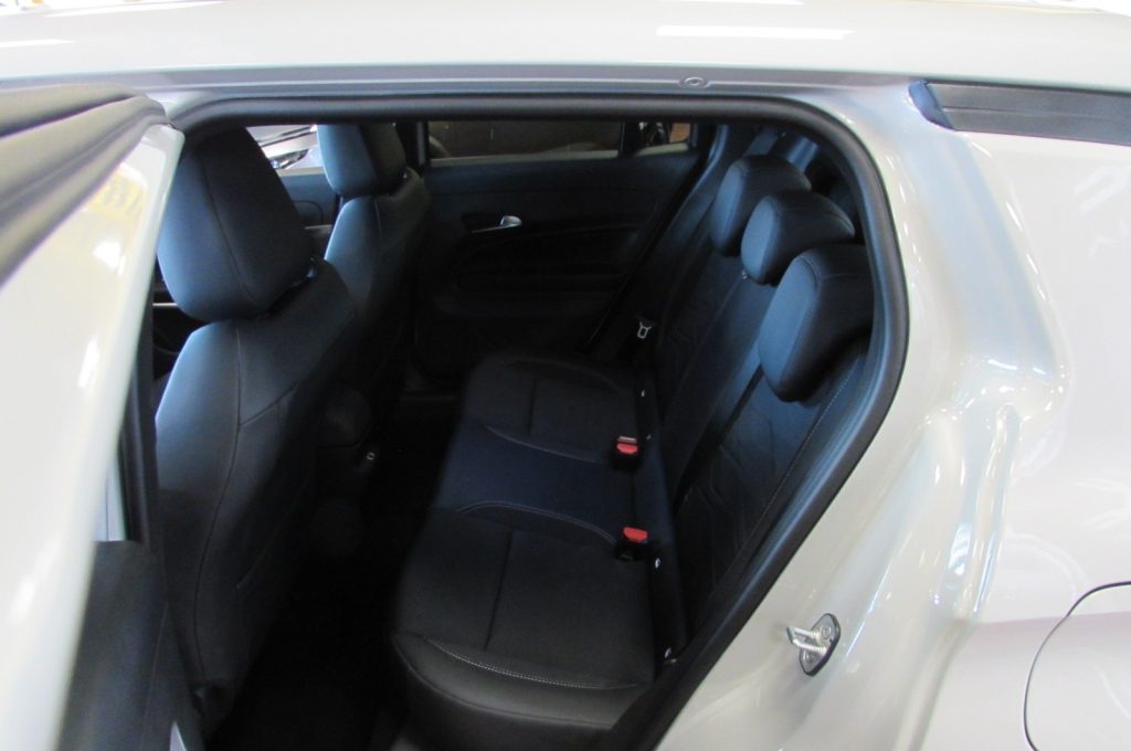 JEEP Avenger 1.2 Turbo 110 CV MHEV Summit KMZERO - 12