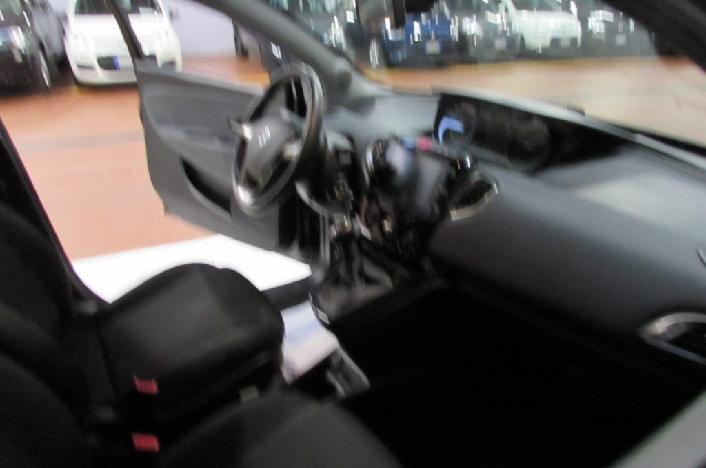 LANCIA Ypsilon 1.0 FireFly 70cv 5 porte S&S Hybrid Ecochic Gold - 15