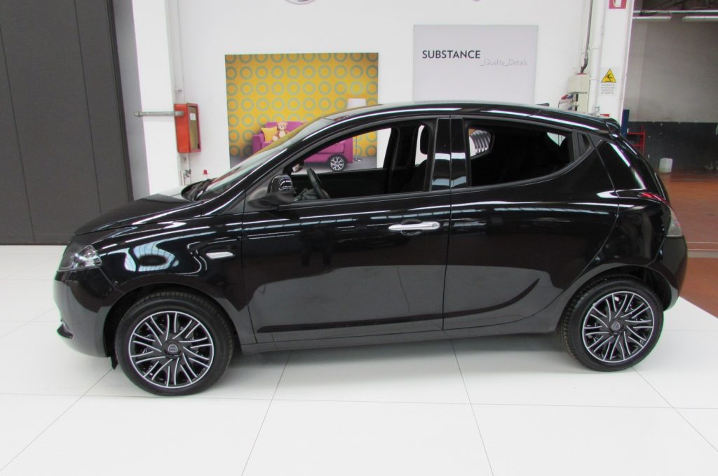 LANCIA Ypsilon 1.0 FireFly 70cv 5 porte S&S Hybrid Gold - 4
