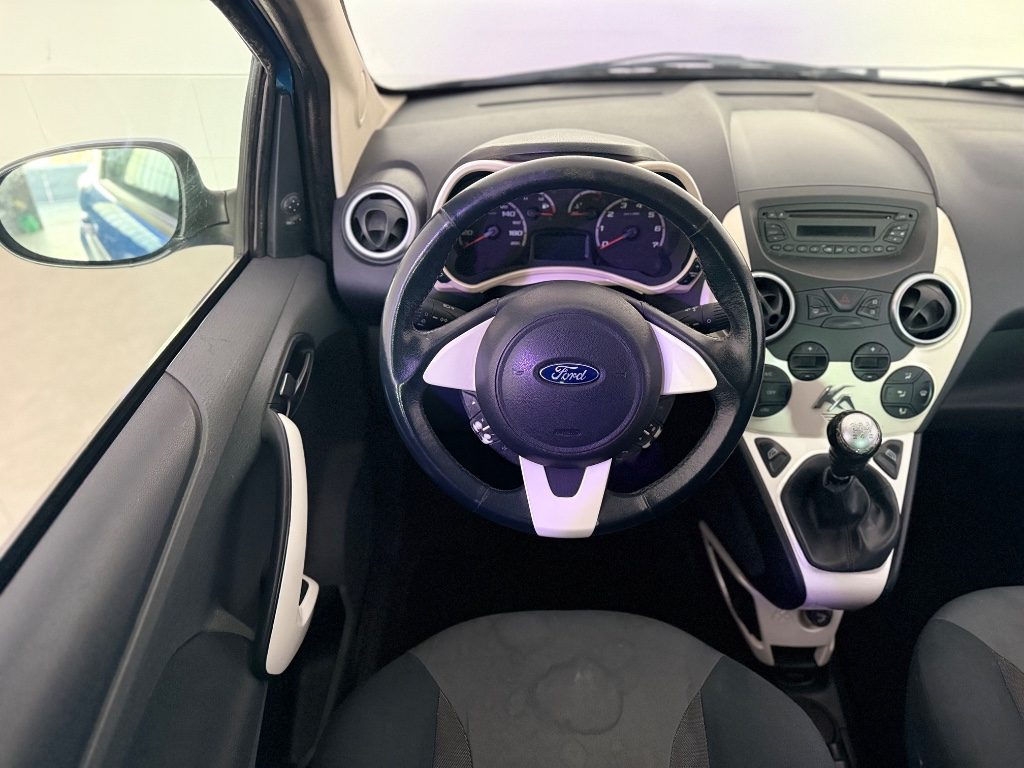 FORD Ka+ 1.2 8V .69CV Titanium - 13
