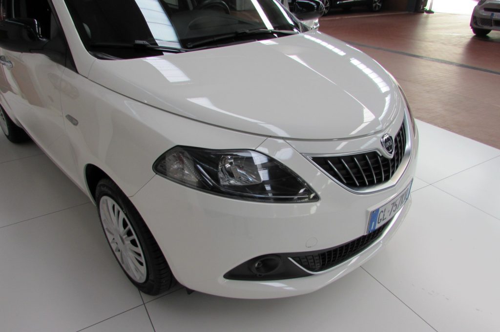 LANCIA Ypsilon 1.0 FireFly 70cv 5 porte S&S Hybrid Gold - 16