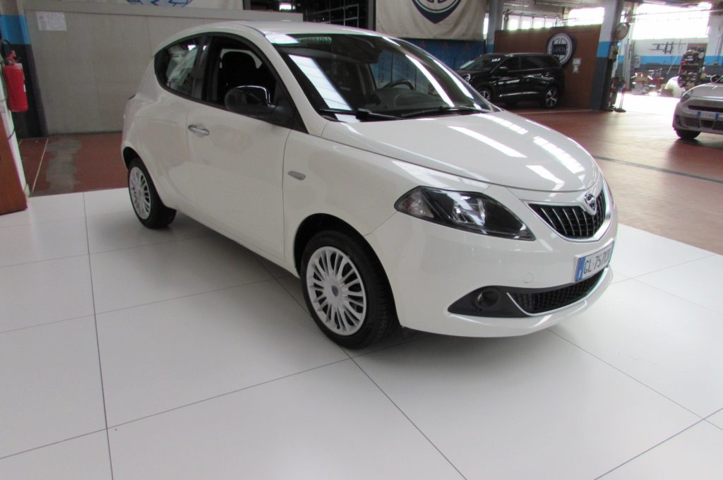 LANCIA Ypsilon 1.0 FireFly 70cv 5 porte S&S Hybrid Gold - 2