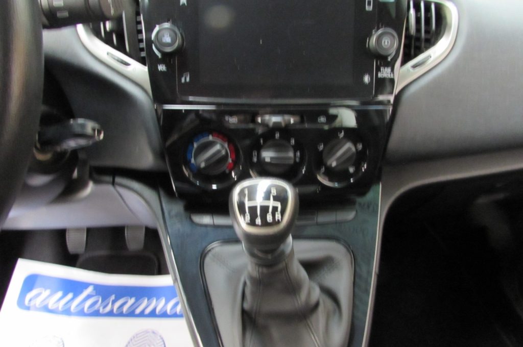 LANCIA Ypsilon 1.0 FireFly 70cv 5 porte S&S Hybrid Gold - 9