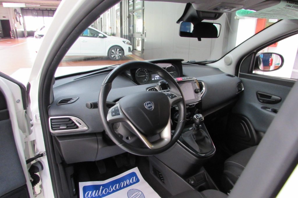 LANCIA Ypsilon 1.0 FireFly 70cv 5 porte S&S Hybrid Gold - 7