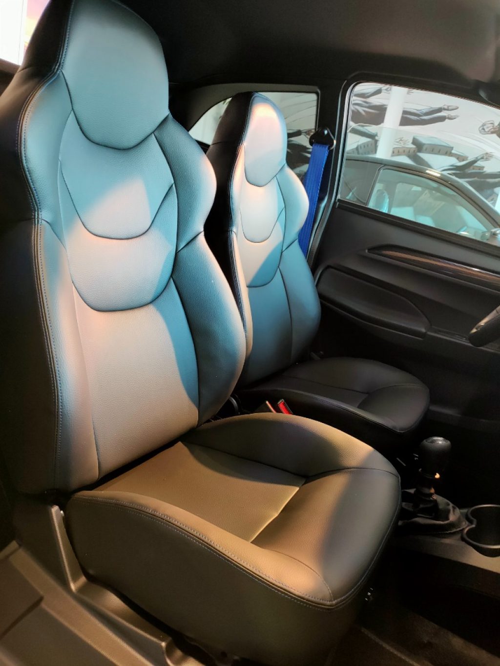 AIXAM Coupé GTI Pelle Tablet Android Apple Pronta Consegna - 15