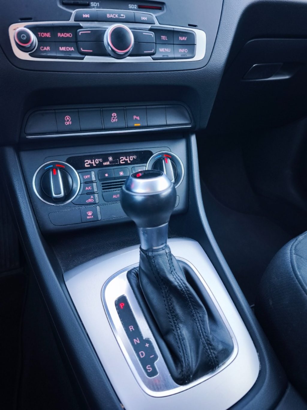 AUDI Q3 2.0 TDI 150 CV Business S-Tronic Navi - 10