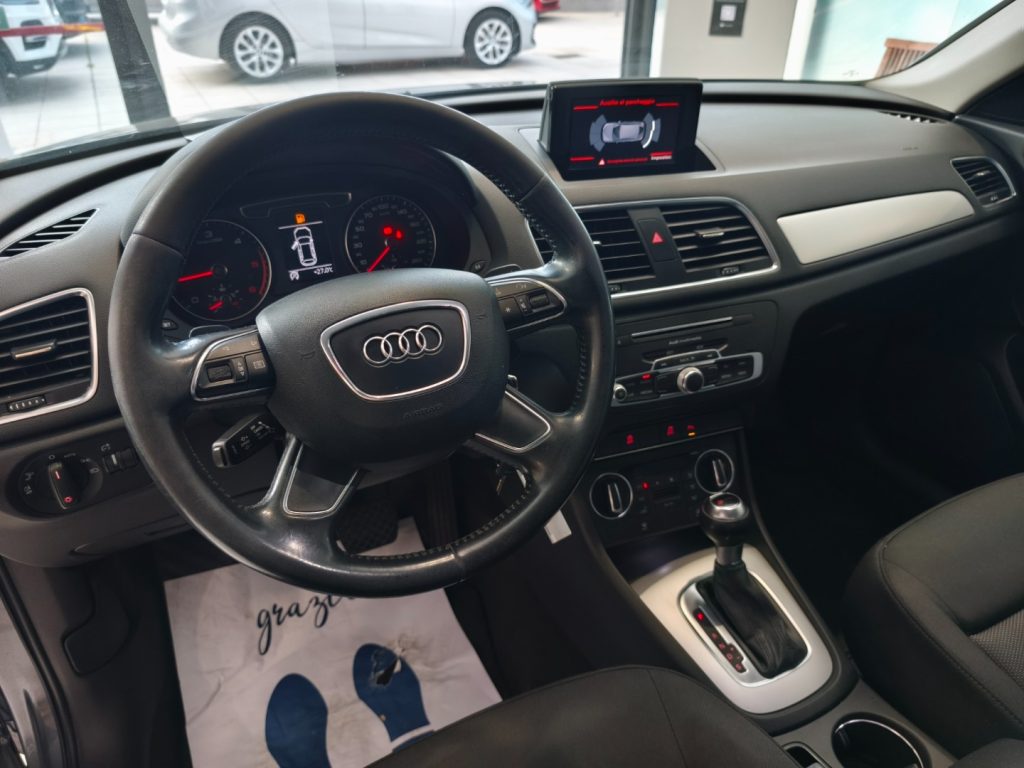 AUDI Q3 2.0 TDI 150 CV Business S-Tronic Navi - 8