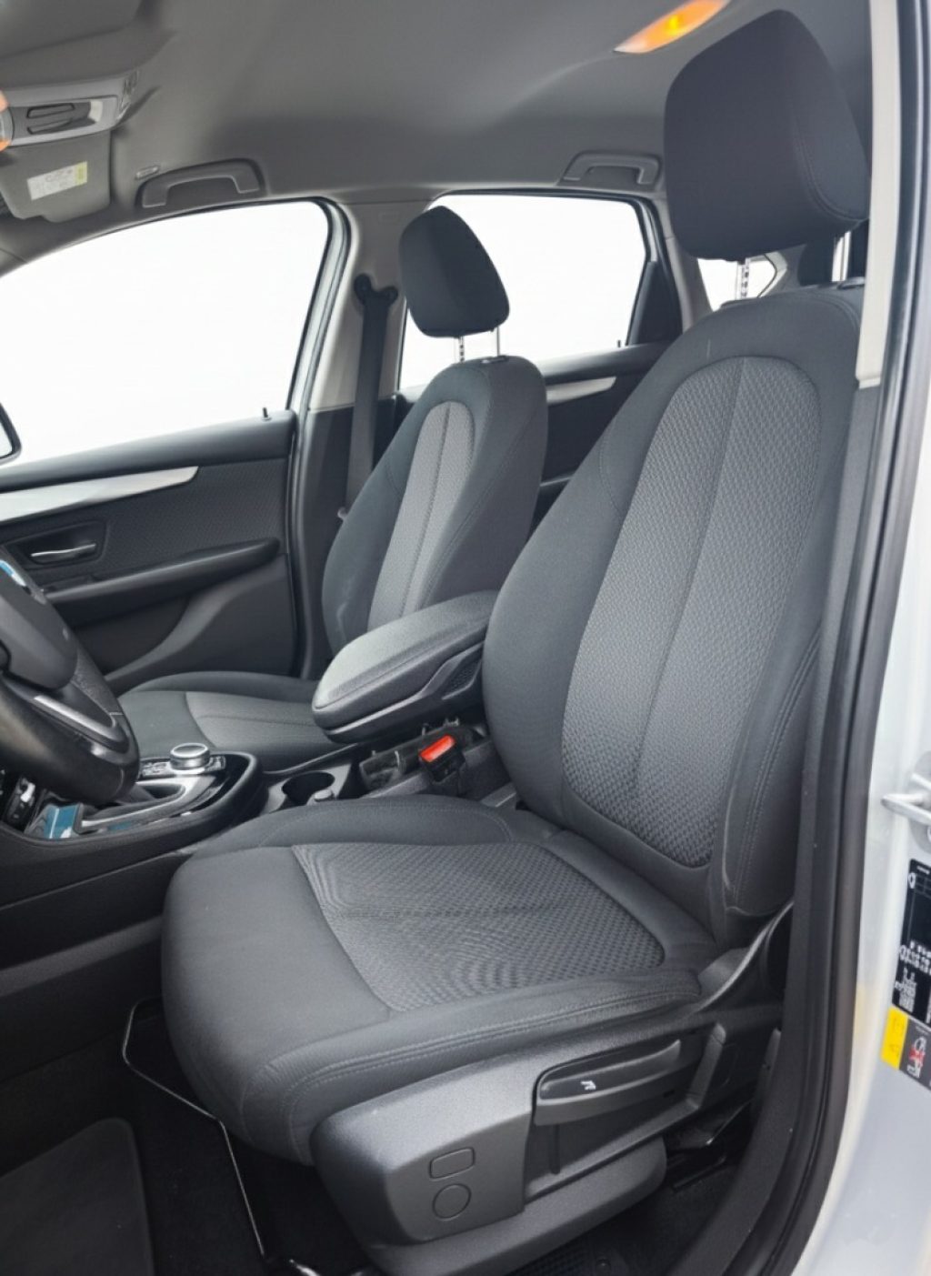 BMW 225 xe Plug-In Active Tourer iPerform. Automatic - 12