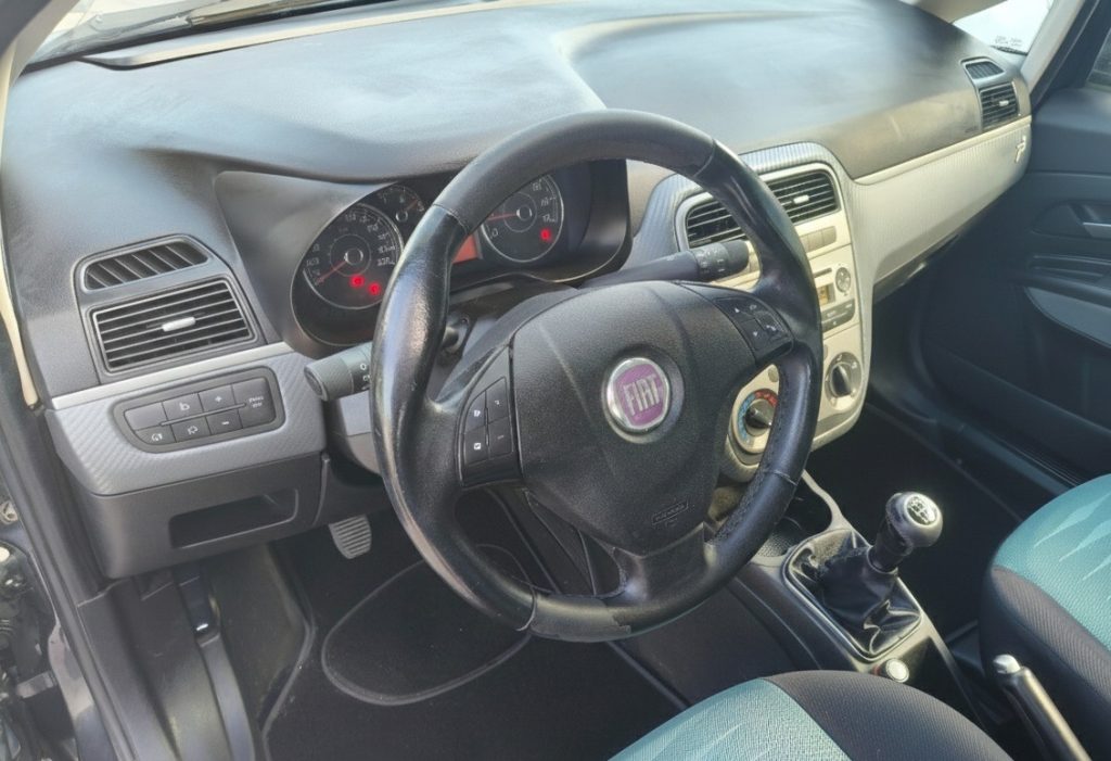 FIAT Grande Punto 1.3 MJT 75 CV 5 porte Uniproprietario Neopatentati - 9