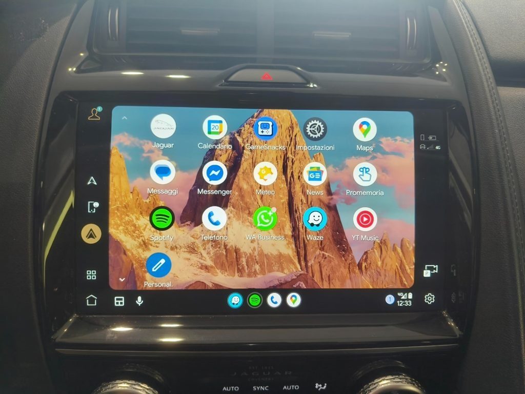 JAGUAR E-Pace 1.5 I3 160 CV Auto R-Dynamic - 17