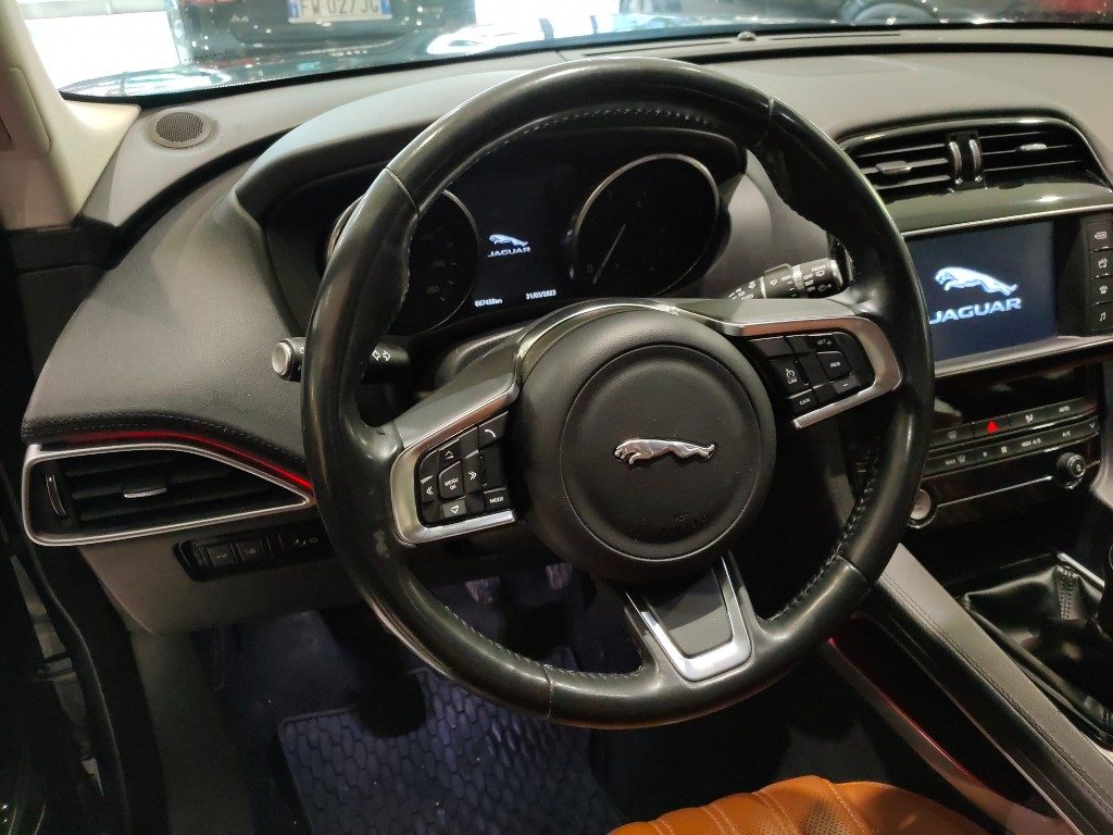 JAGUAR F-Pace 2.0 D AWD 180 CV Prestige Pelle Tabacco - 9