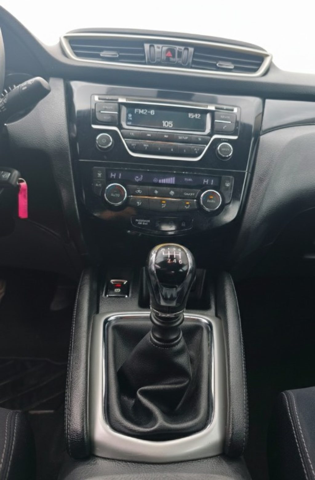 NISSAN Qashqai 1.5 dCi Tekna Clima Aut. Sens. Park - 10