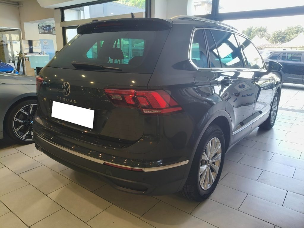 VOLKSWAGEN Tiguan 2.0 TDI Automatic DSG 150 CV Life 24 Mesi Garanzia - 4