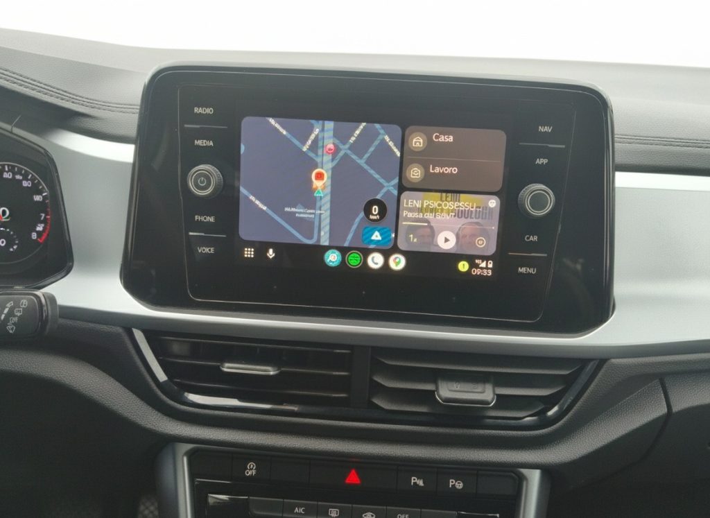 VOLKSWAGEN T-Roc 1.0 TSI 110 Cv Life Car Play Aziendale - 10