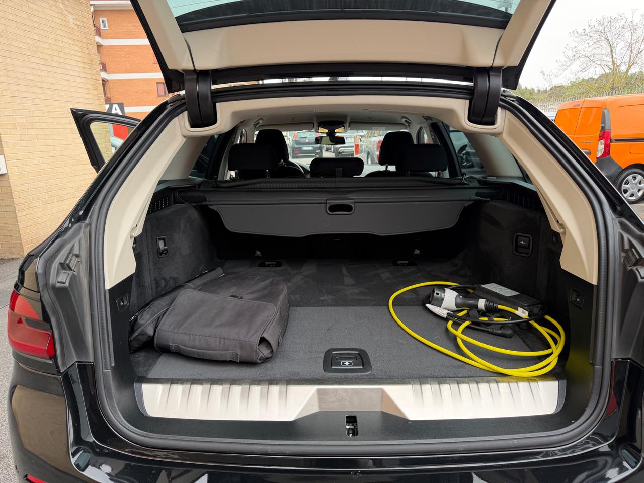 BMW 520 e Touring Business - 8