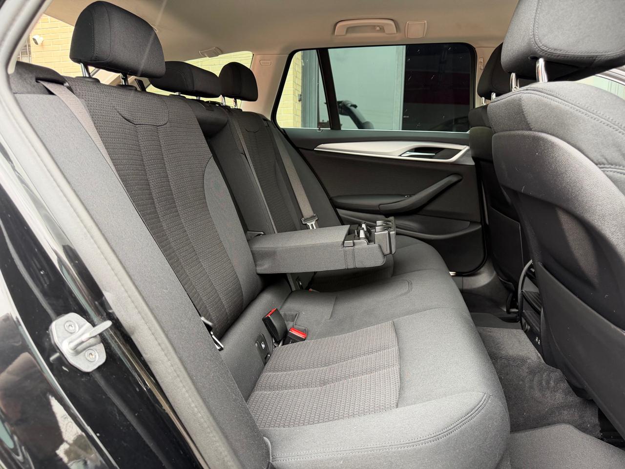 BMW 520 e Touring Business - 9