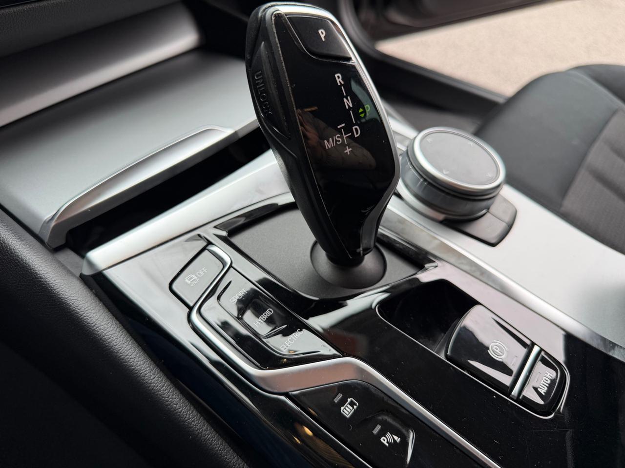 BMW 520 e Touring Business - 18