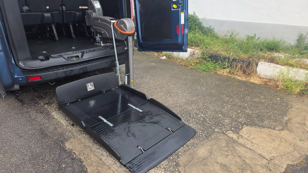 FORD Transit Custom 340 2.0 EcoBl. 130aut. PL-TA 9posti disabili - 10