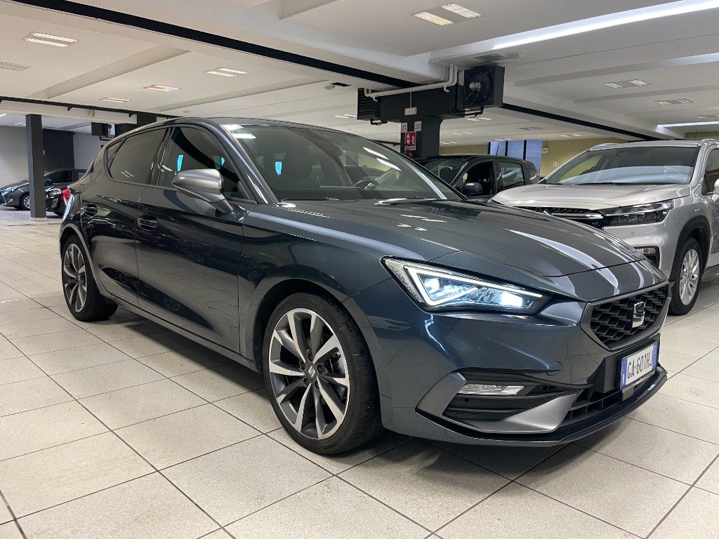 SEAT Leon 2.0 TDI 150 CV DSG 5p. FR - 3