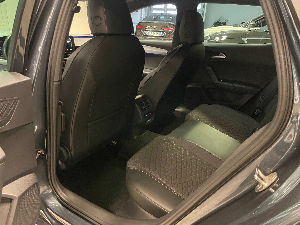 SEAT Leon 2.0 TDI 150 CV DSG 5p. FR - 17