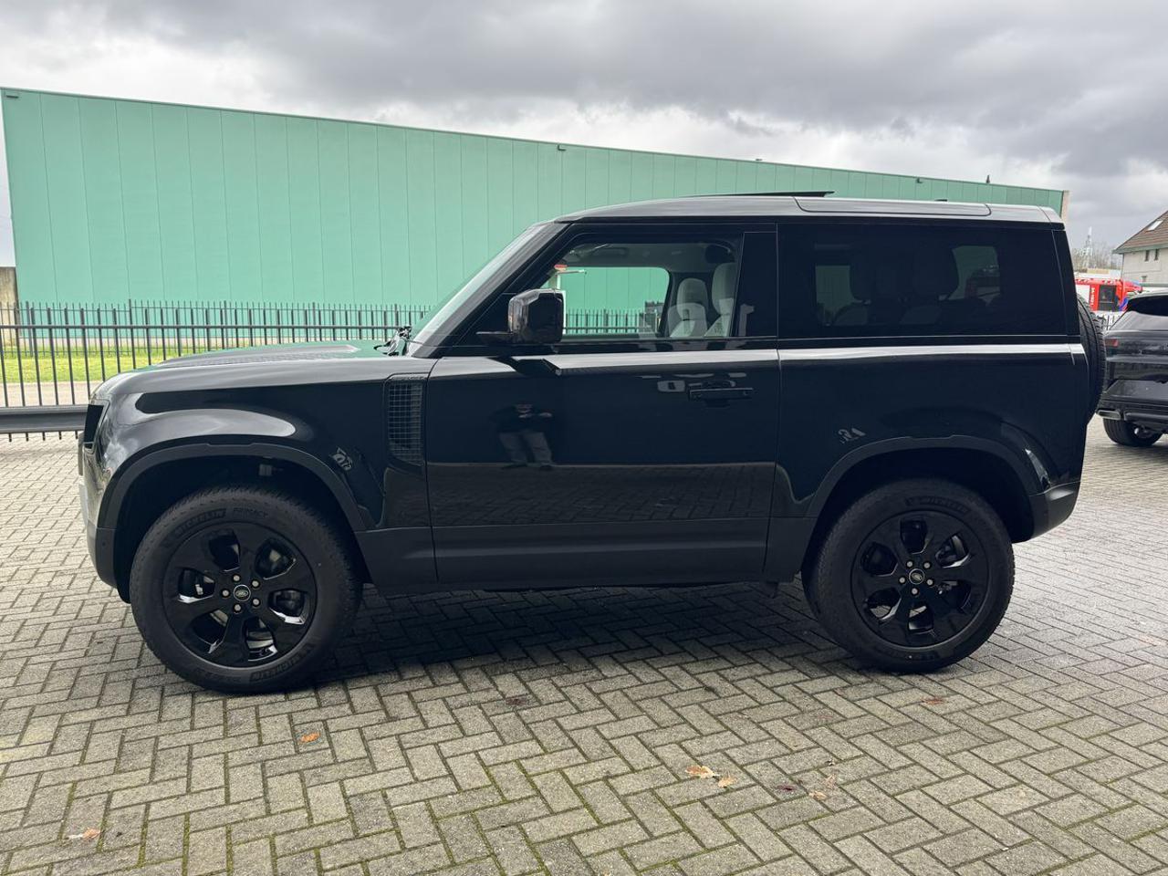 LAND ROVER Defender 90 3.0D I6 200 CV AWD Auto S - 7