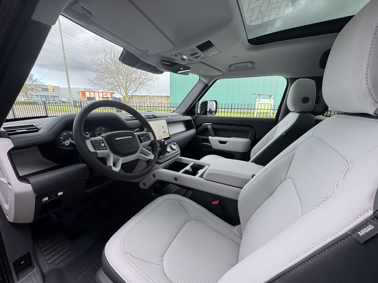 LAND ROVER Defender 90 3.0D I6 200 CV AWD Auto S - 8