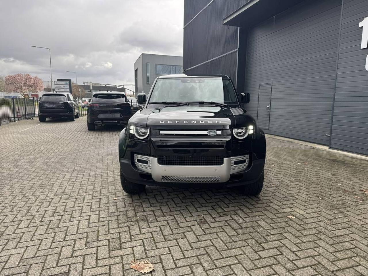 LAND ROVER Defender 90 3.0D I6 200 CV AWD Auto S - 10