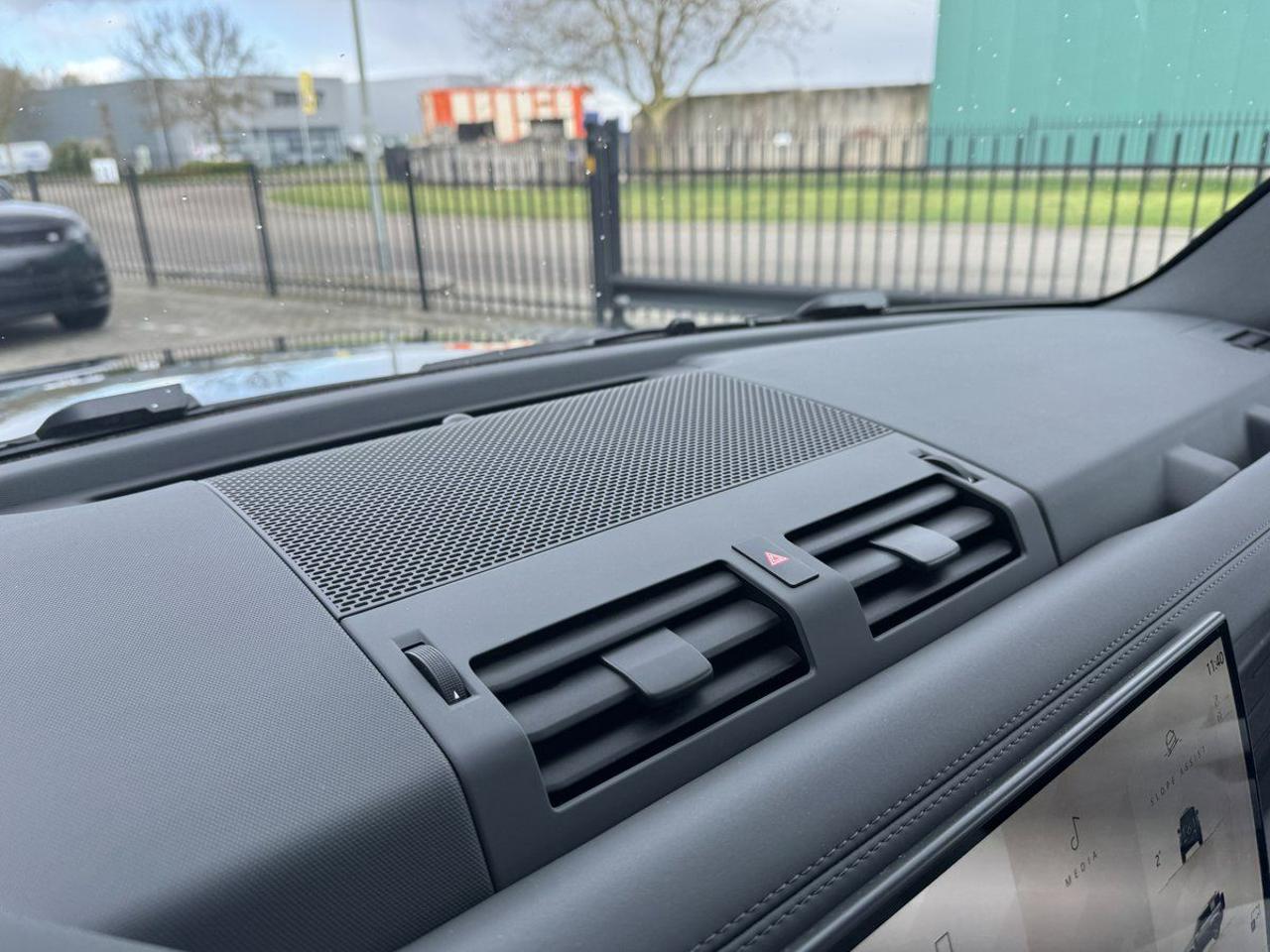 LAND ROVER Defender 90 3.0D I6 200 CV AWD Auto S - 20