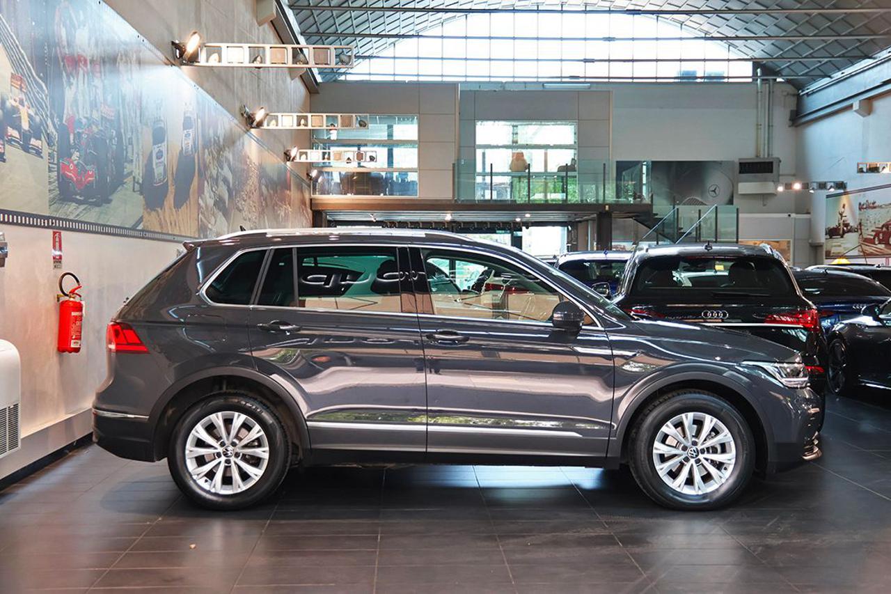 VOLKSWAGEN Tiguan 2.0 TDI 150cv SCR DSG Life - 2