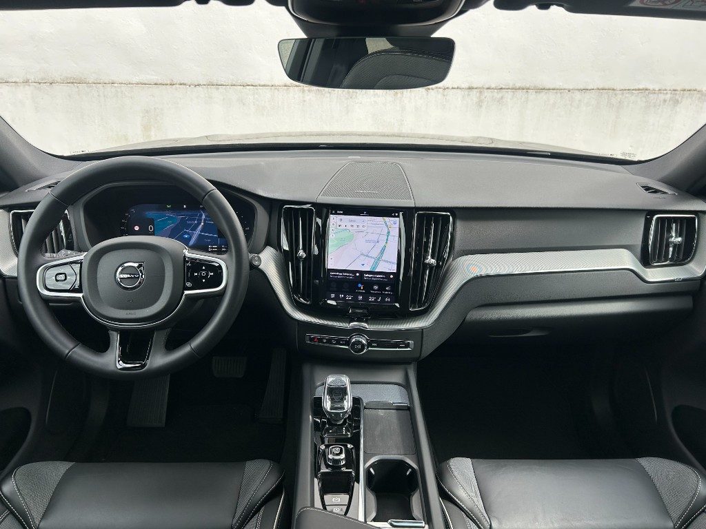 VOLVO XC60 T6 Plug-in hybrid AWD automatico Plus Dark - Foto 5