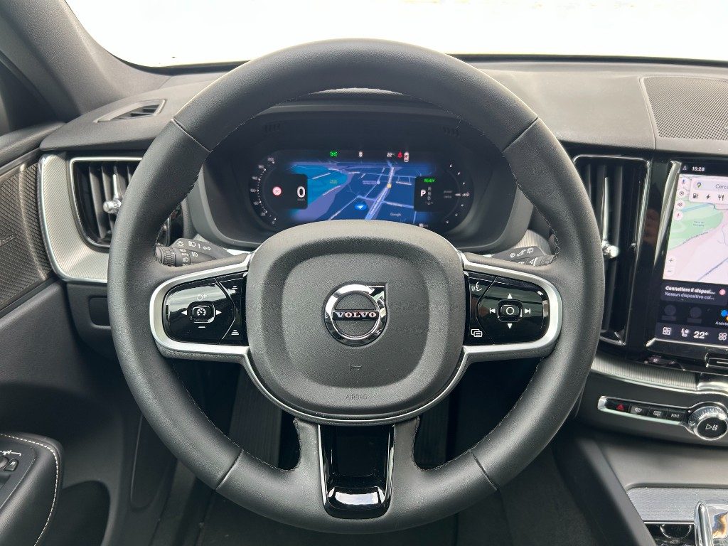 VOLVO XC60 T6 Plug-in hybrid AWD automatico Plus Dark - Grid Foto 10