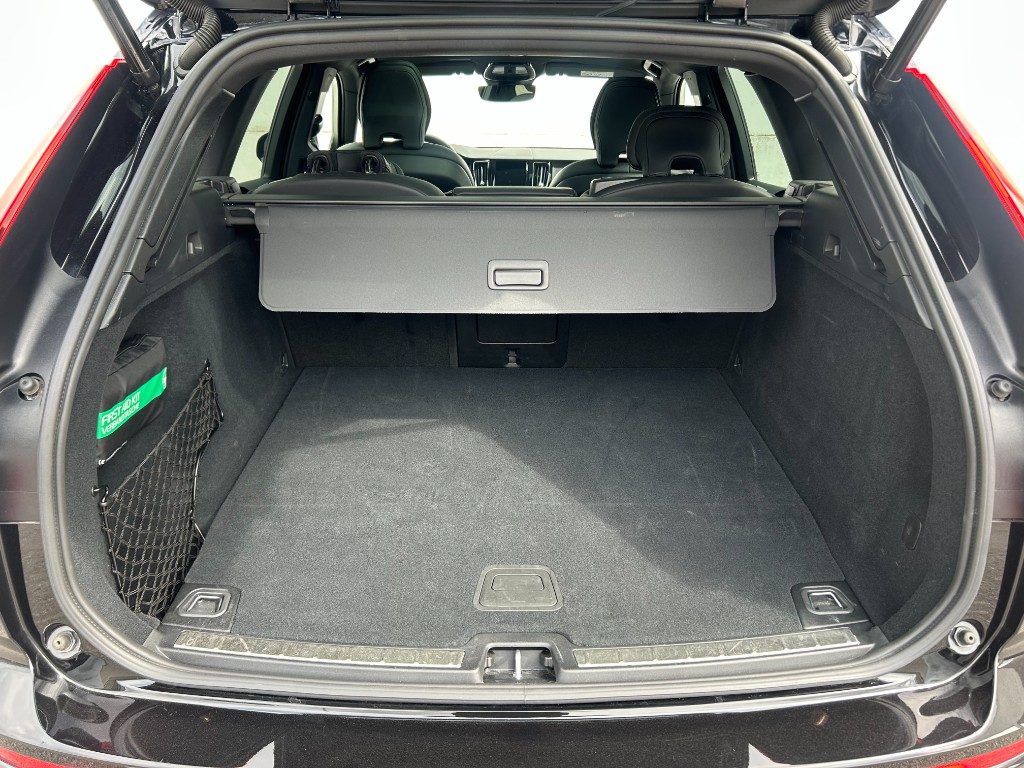 VOLVO XC60 T6 Plug-in hybrid AWD automatico Plus Dark - Grid Foto 14