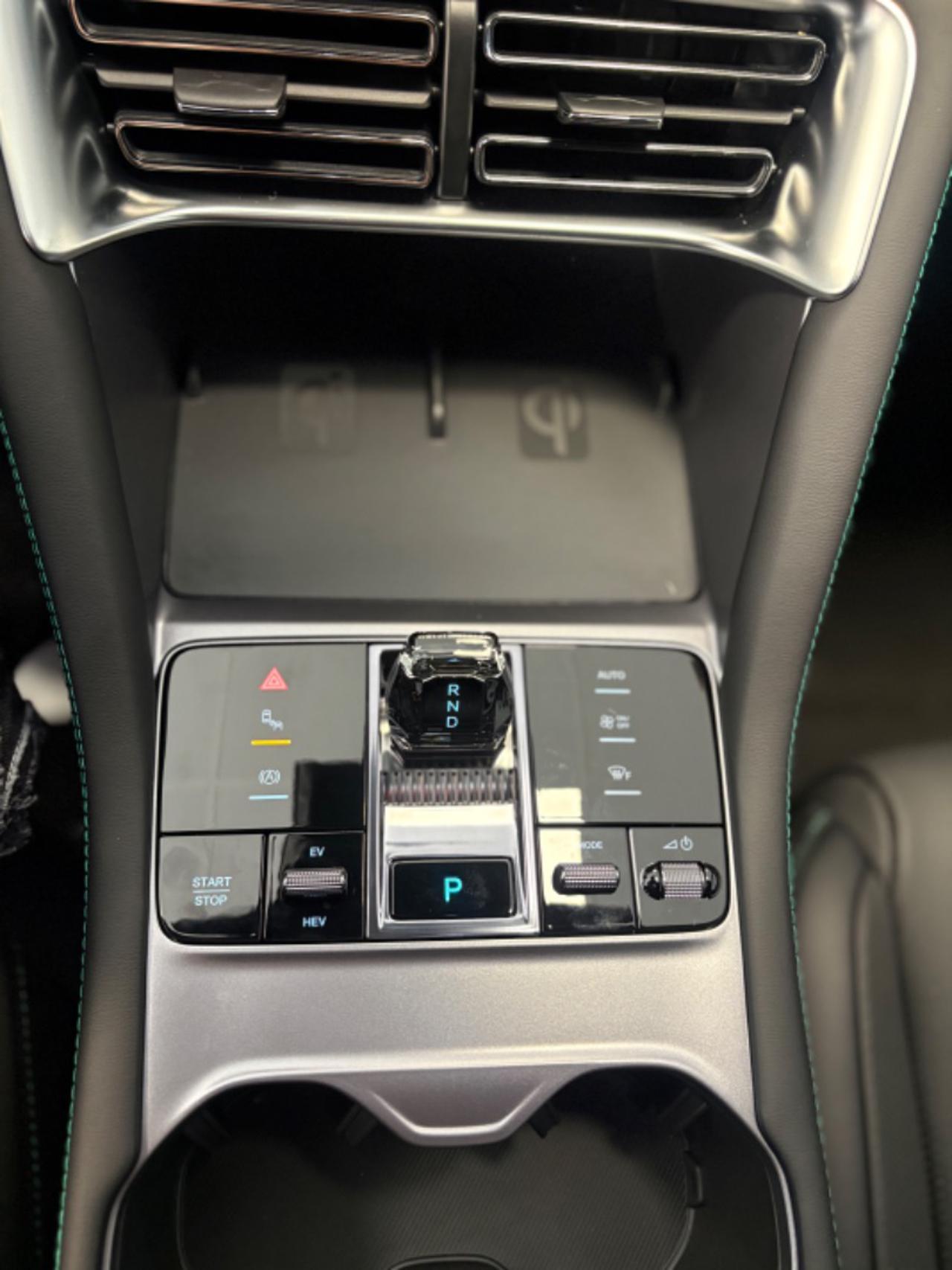 BYD Seal U DMi 1.5 218 CV PHEV Boost PREZZO REALE - 12