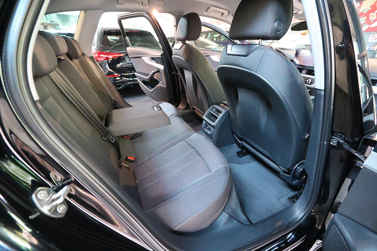 AUDI A4 40 TDI Avant Quattro S-Tronic Business - 18