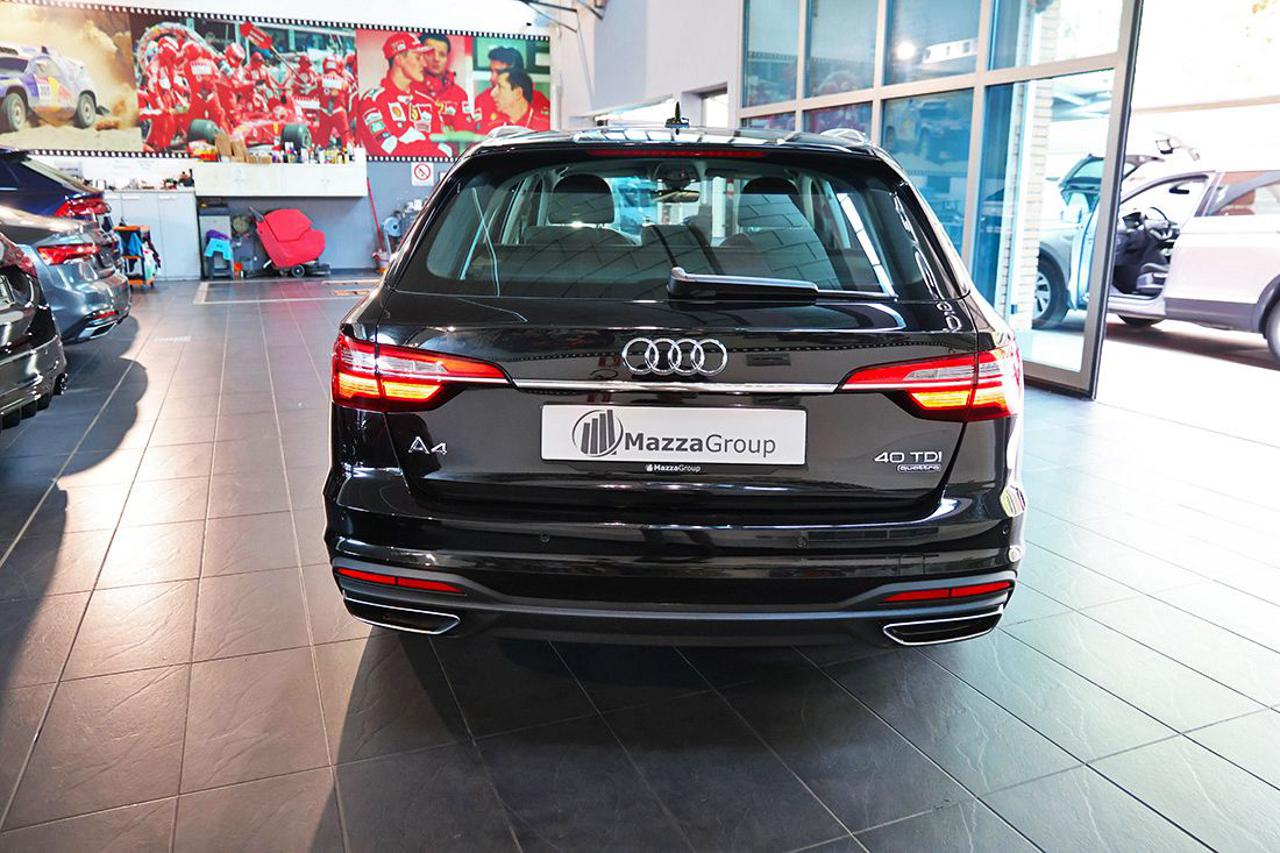 AUDI A4 40 TDI Avant Quattro S-Tronic Business - 8