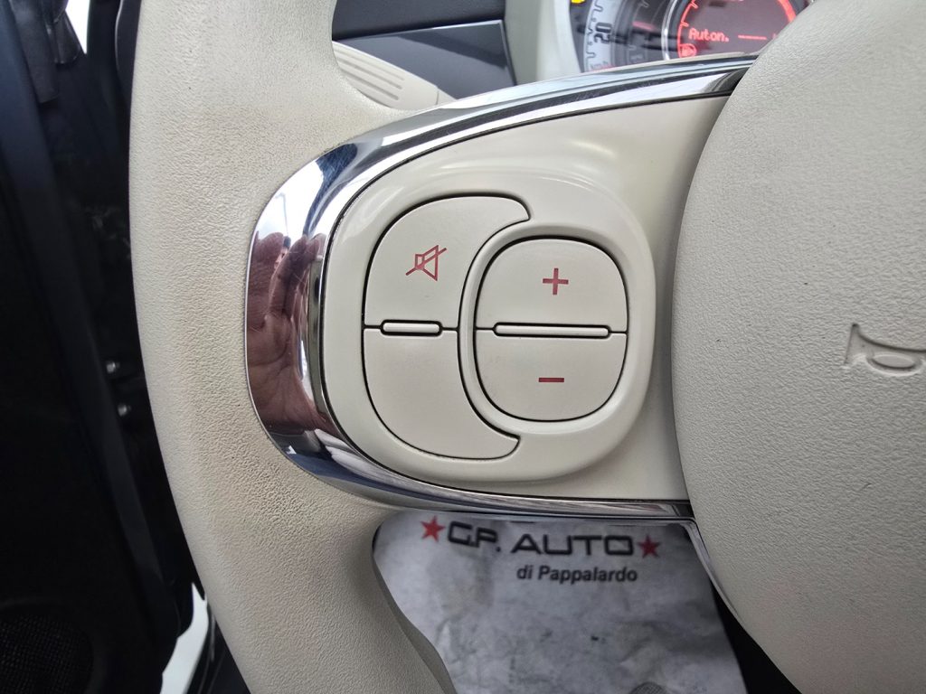 FIAT 500 C 1.0 Hybrid Cult - 13