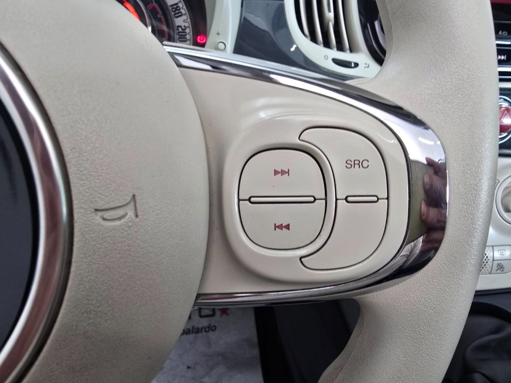 FIAT 500 C 1.0 Hybrid Cult - 14