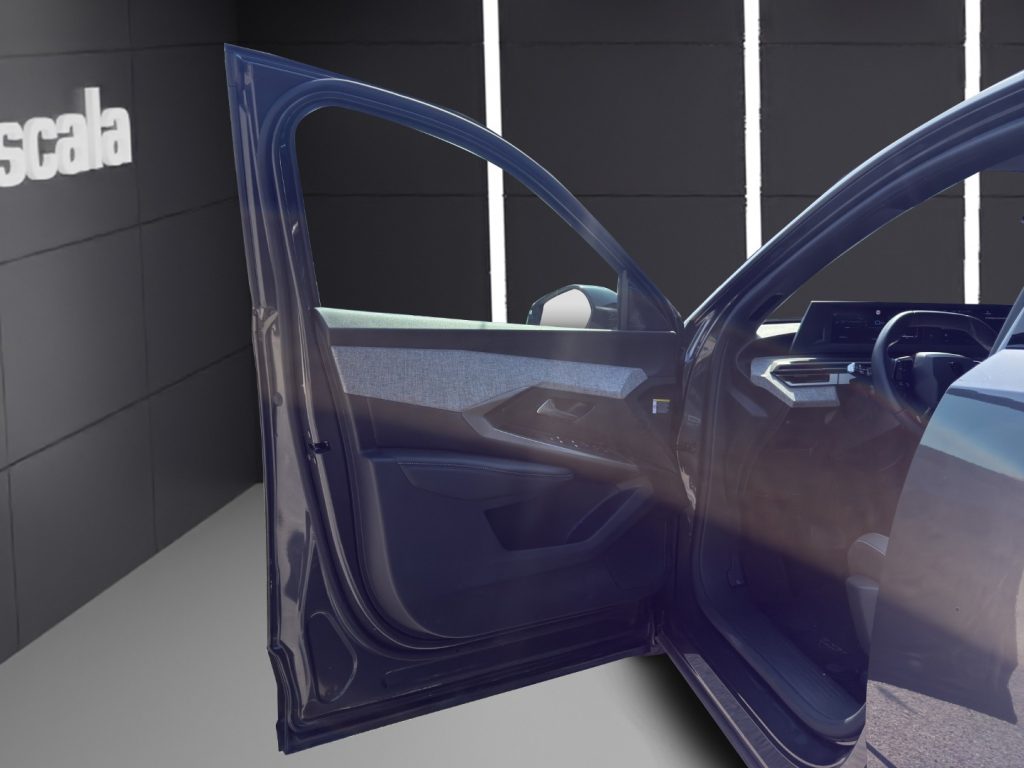 PEUGEOT 3008 Hybrid 136 e-DCS6 Allure - 12
