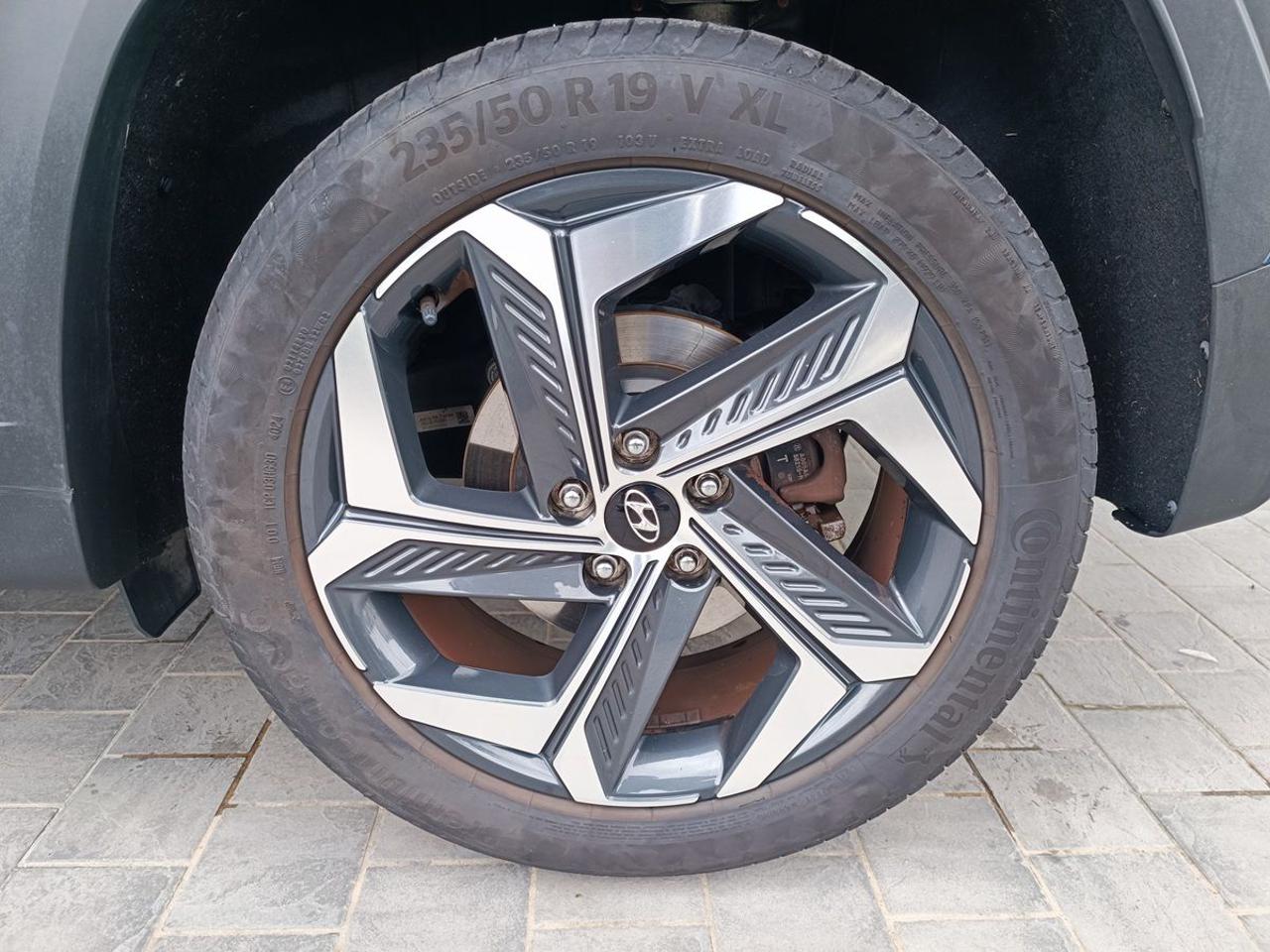 HYUNDAI Tucson 1.6 HEV aut. Exellence LP+PP - 23