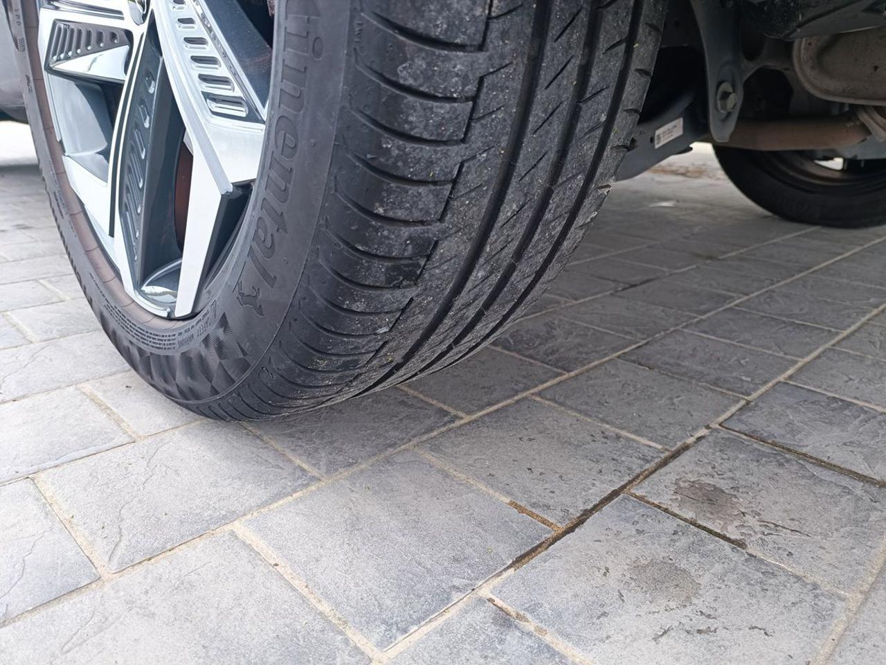 HYUNDAI Tucson 1.6 HEV aut. Exellence LP+PP - 24