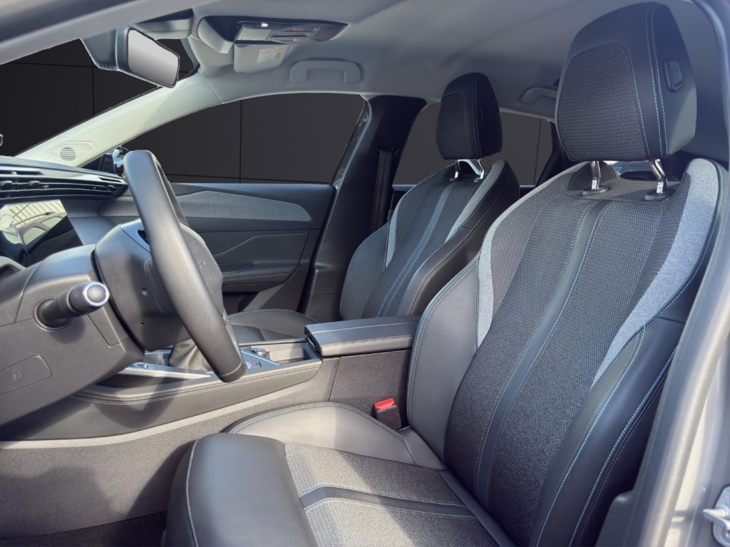 PEUGEOT 308 PureTech Turbo 130 S&S SW Allure - 9