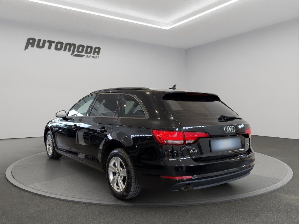 AUDI A4 2.0TDI 150CV clean s-tronic - 6
