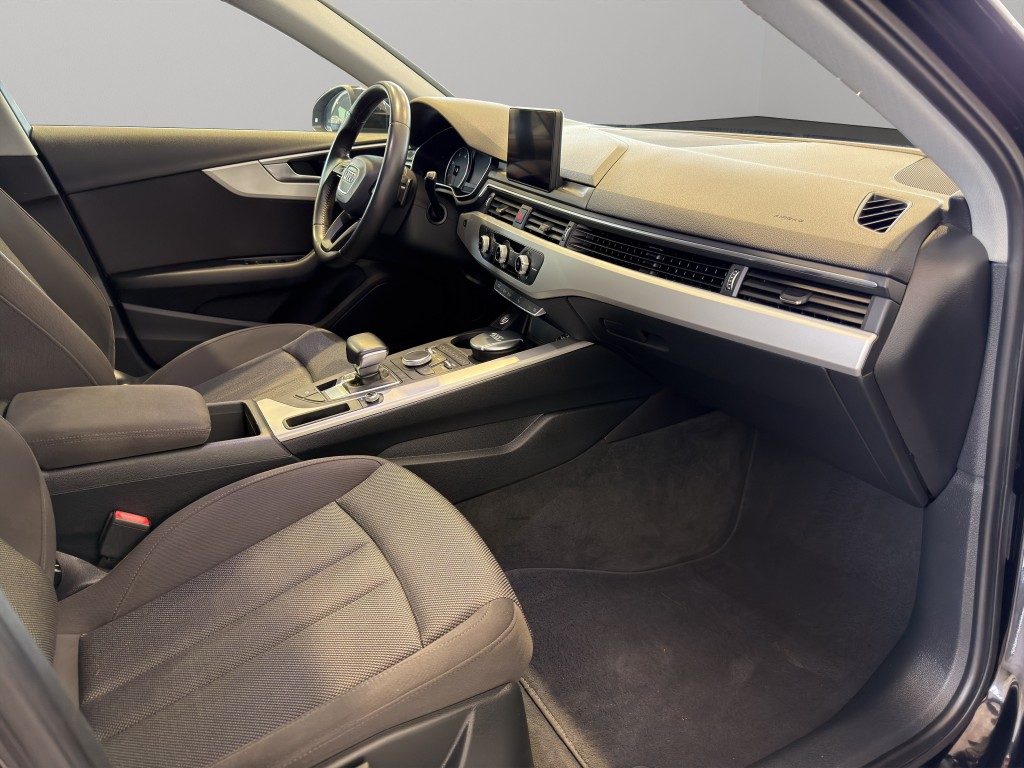 AUDI A4 2.0TDI 150CV clean s-tronic - 9