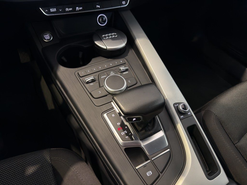 AUDI A4 2.0TDI 150CV clean s-tronic - 13