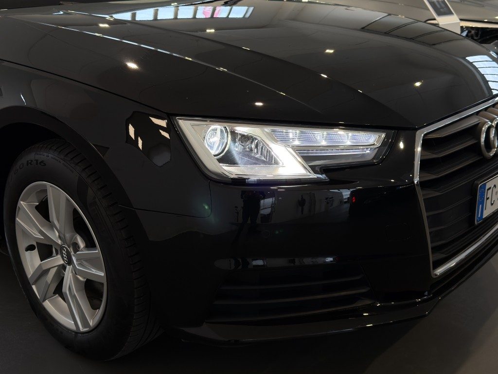 AUDI A4 2.0TDI 150CV clean s-tronic - 17