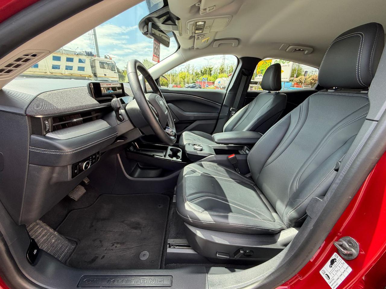 FORD Mustang Mach-E Standard Range 269 CV - 12